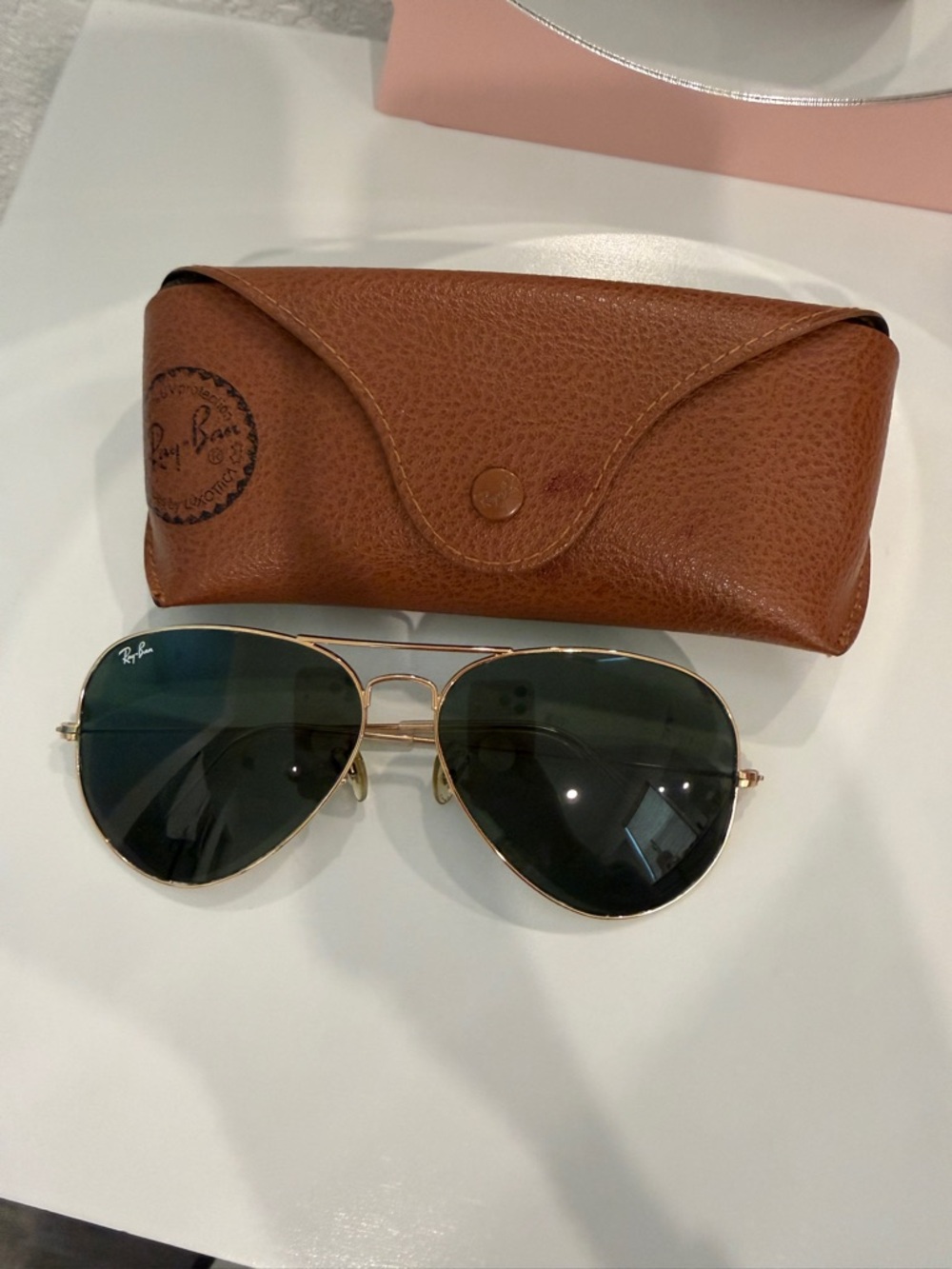 RAY BAN AVIATOR SUNGLASSES